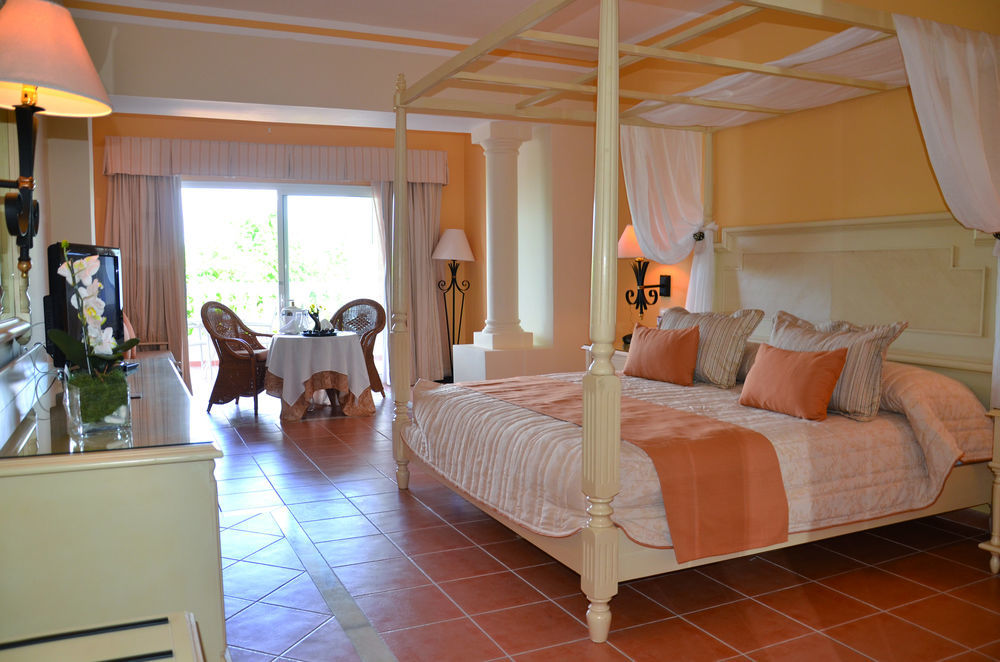 Resort Bahia Principe Luxury Esmeralda - 5*